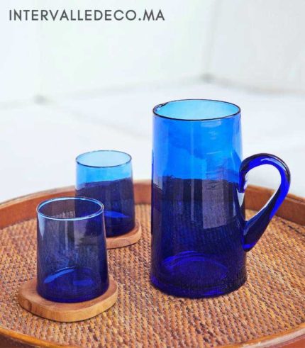Coffret cadeau artisanal marocain – Carafe et verres Beldi en verre soufflé bleu