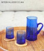 carafe en verre soufflé bleu