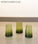 Verre à jus en verre soufflé marron