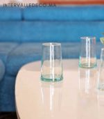 Verres à jus en verre soufflé transparent